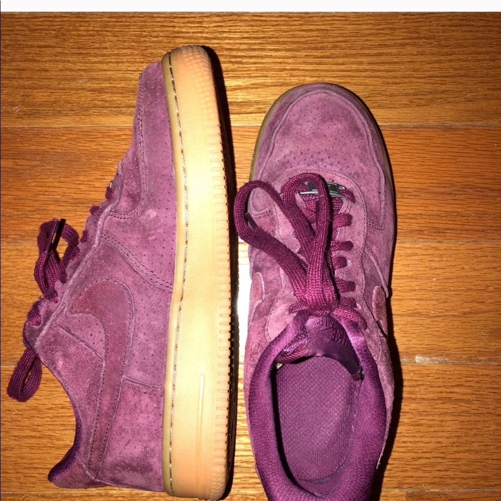 AF1 burgundy Nike